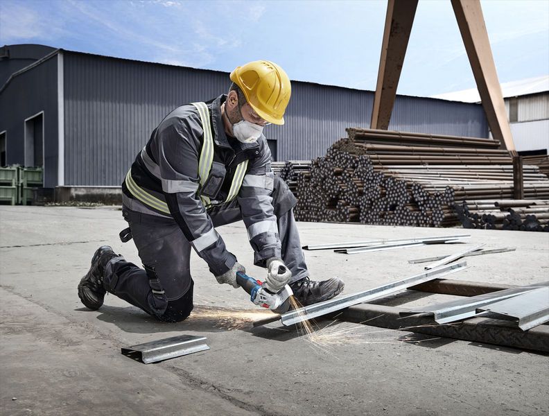 Bosch, Cordless Angle Grinder, 18V, 11000 rpm, 100 mm Disc, Efficient Cutting and Grinding